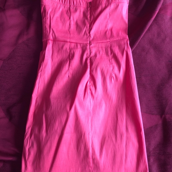 Coral coloured dress. - Picture 3 of 7